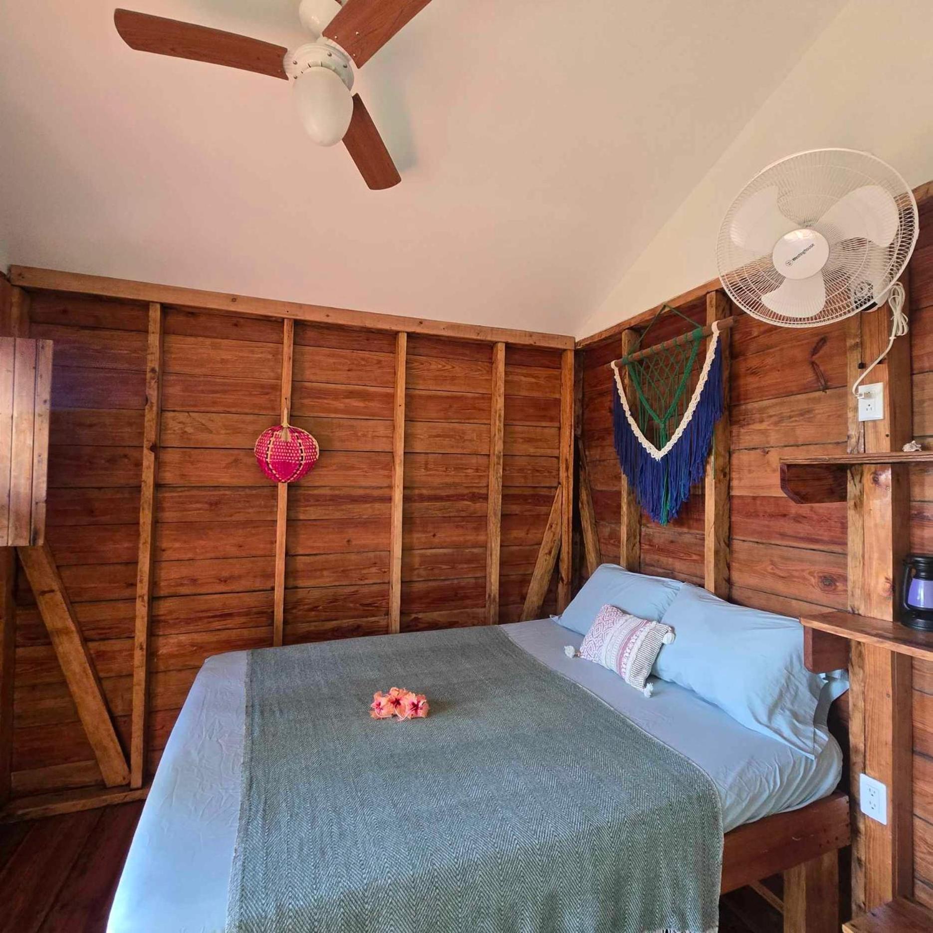 Отель The Lighthouse Retreat, Little Corn Island, Nicaragua Экстерьер фото